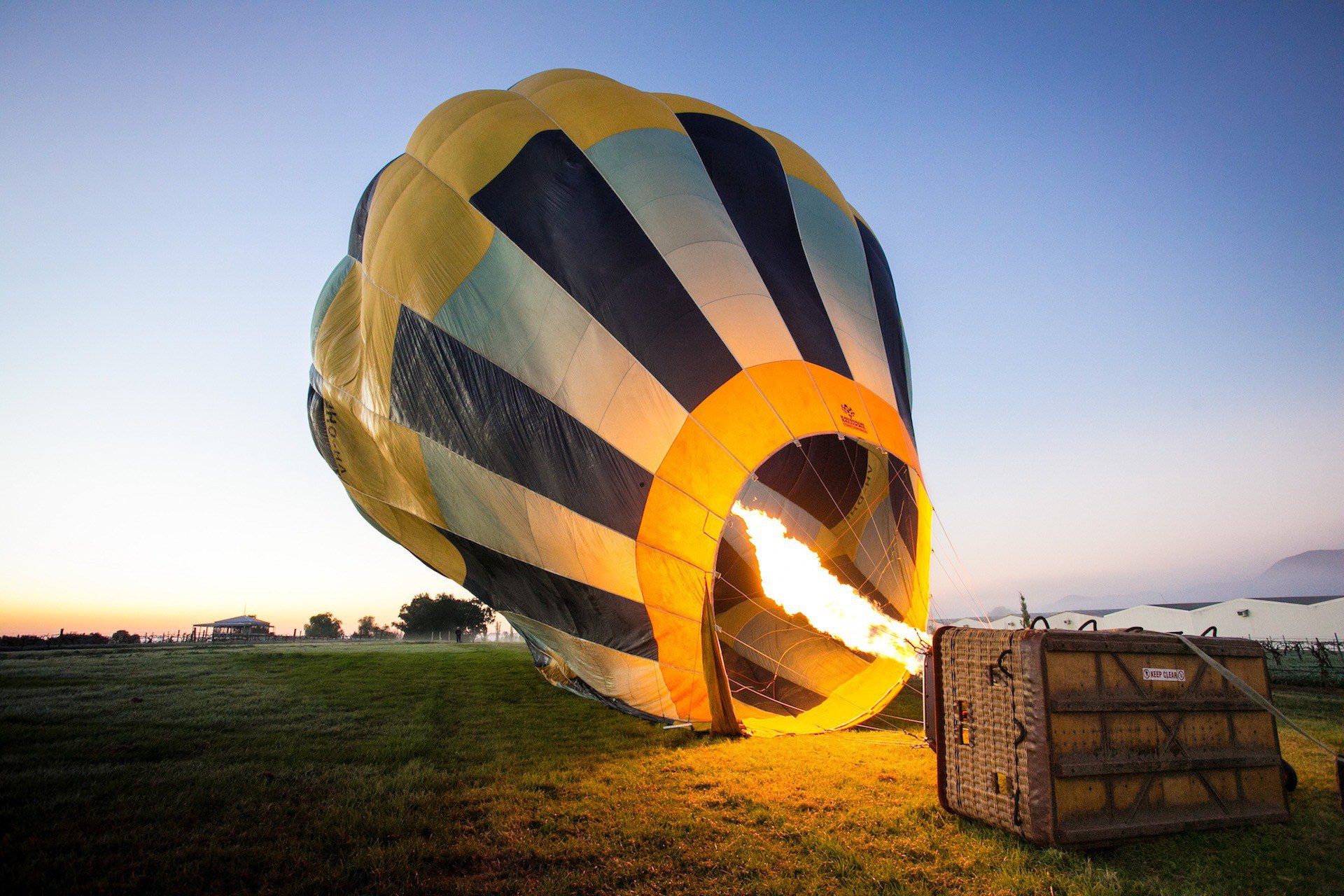 Bil Hot Air Balloon Image