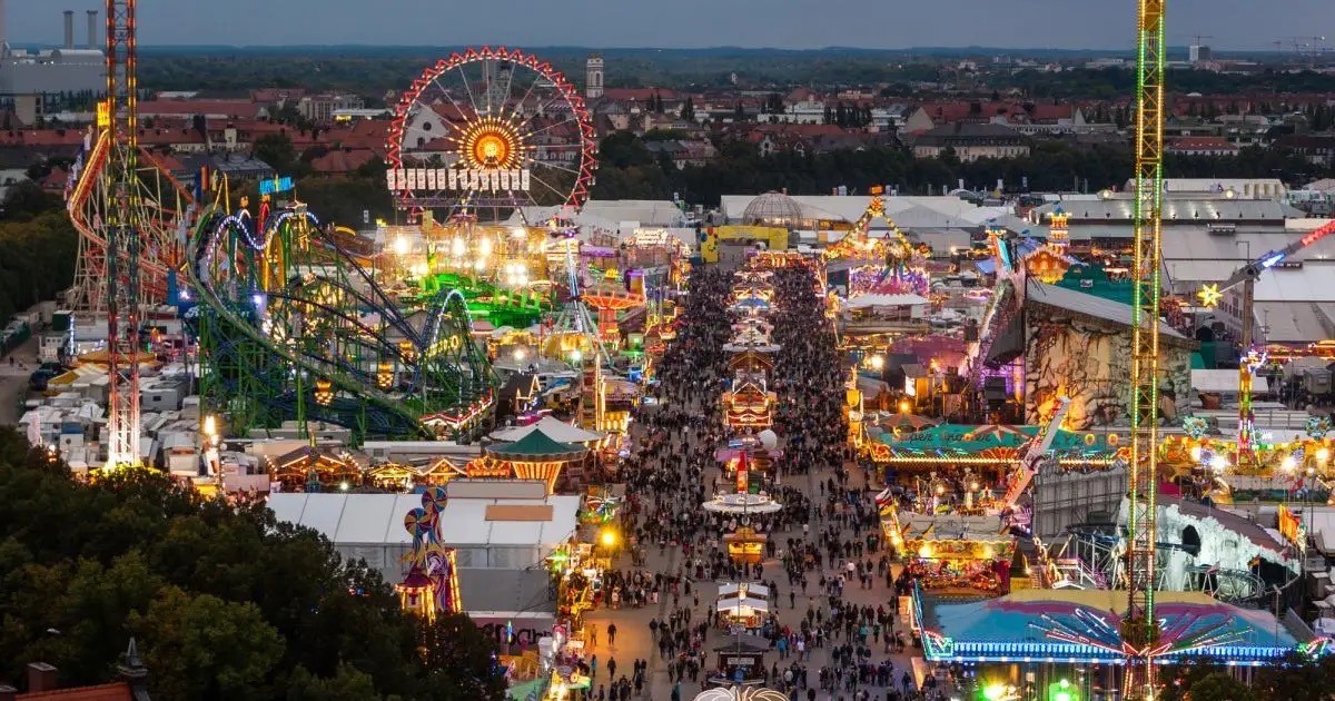 Oktoberfest nacht Large