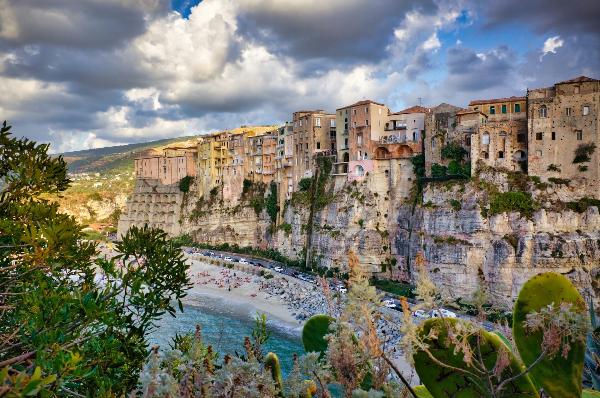 New Italian Campaign Wants You to Look Beyond the Selfie Spots